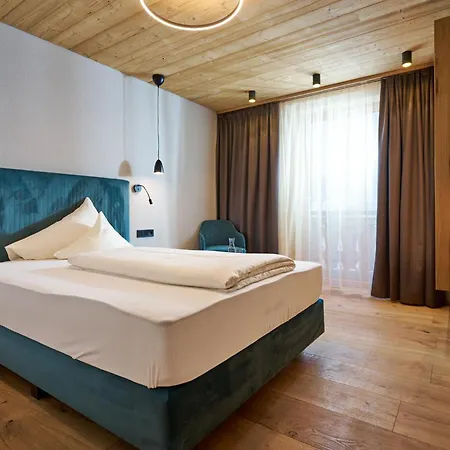 Stern 3*