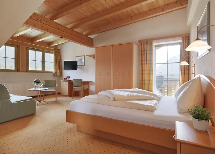 Hotel Stern 3*