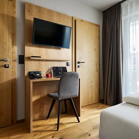 Stern Hotell 3*