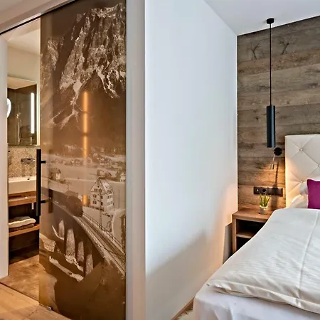 Stern Hotel