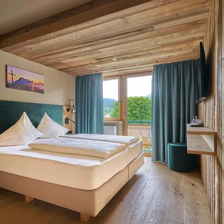Stern Hotel 3*