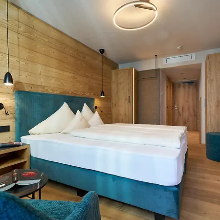 Hotel Stern 3*